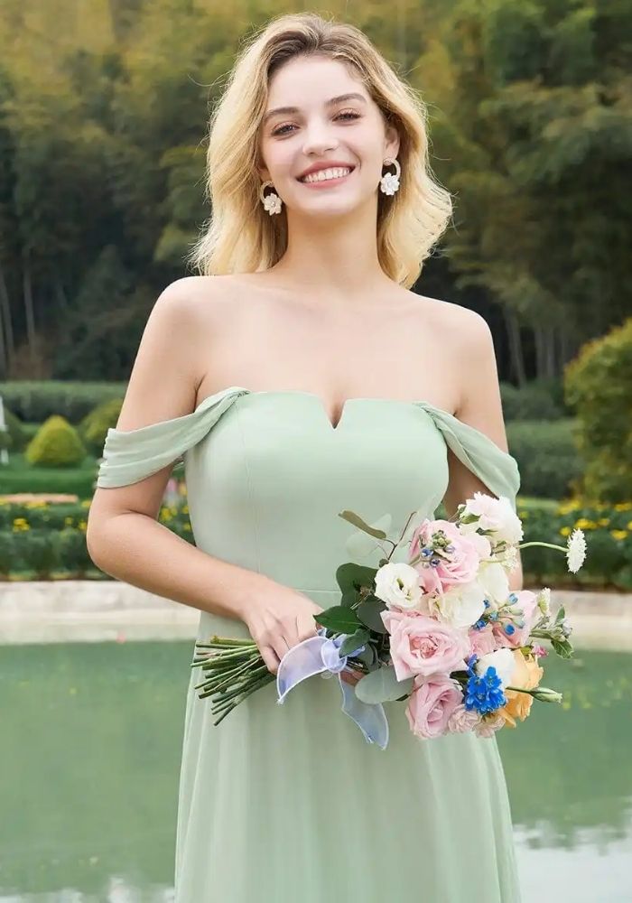 Kleid in Salbeigrün